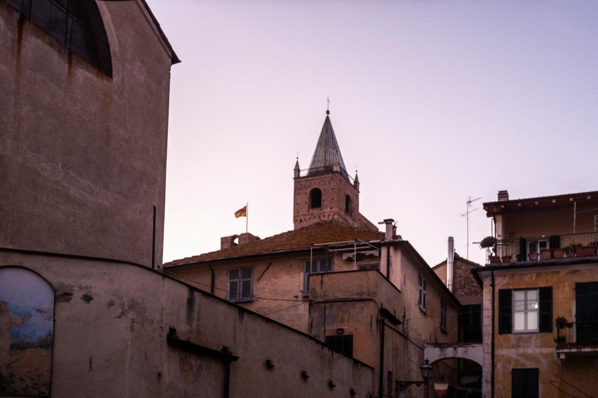 Palazzo Oddo Rental Rooms Albenga Exterior photo