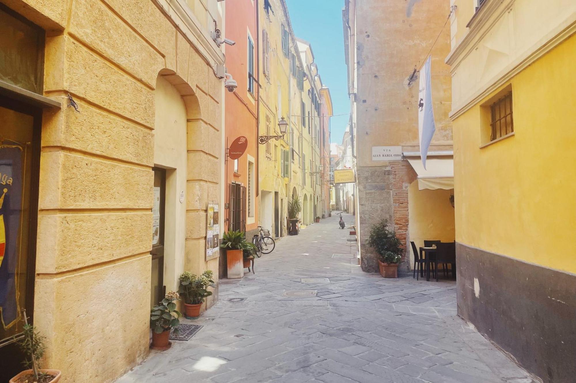 Palazzo Oddo Rental Rooms Albenga Exterior photo
